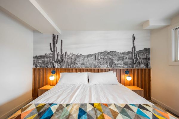 Wander the High Desert | La Vista Motel