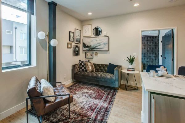 Vrain – New 2-Bedroom Apt w/ Workspace