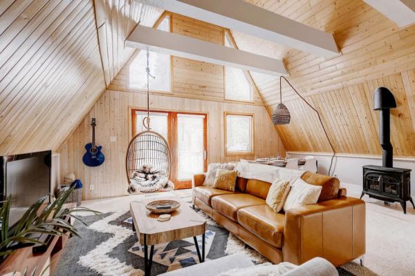 The Fox A-Frame | An Intimate Mountain Retreat