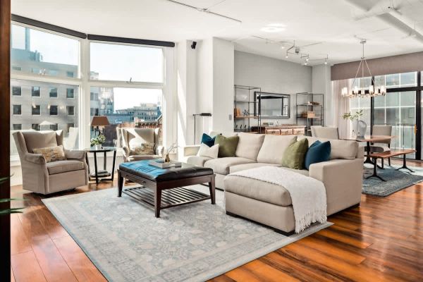 Larimer Square Luxury | Office | Downtown Hub