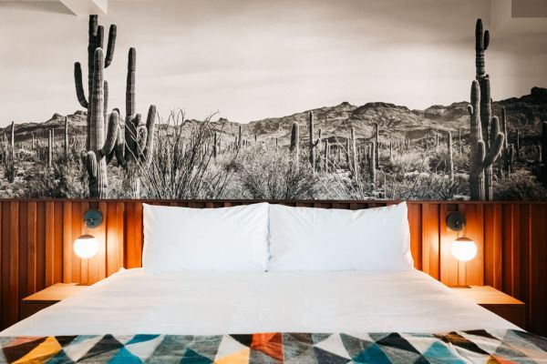 Wander the High Desert | La Vista Motel