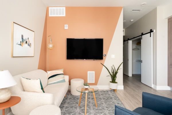 Colorful Western Vibe | Pet-Friendly | Zuni Lofts