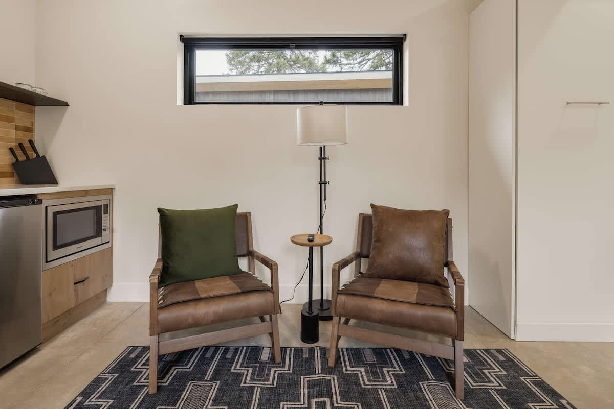 Modern Cabin Studio, Peaceful Nature Retreat - Effortless Stay